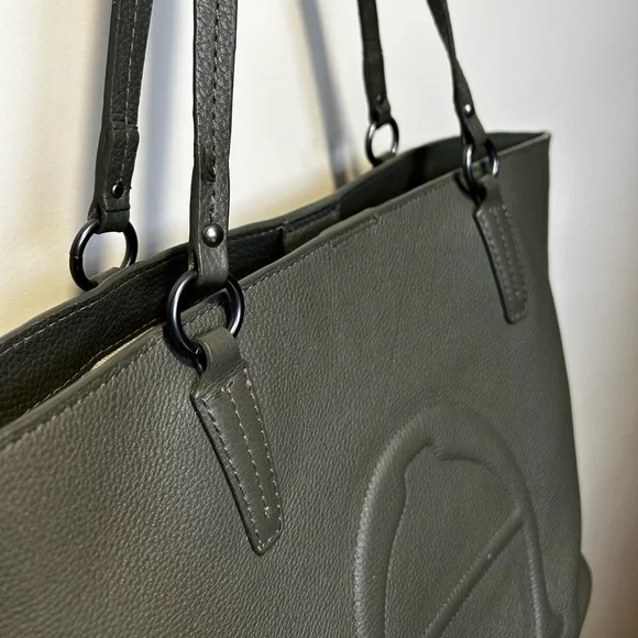 100% AUTHENTIC ETIENNE AIGNER LEATHER ADELINE LOGO TOTE SHOULDER BAG - Picture 5 of 11